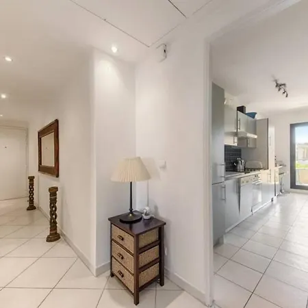 Spacious 3br Central - 8 Pax - 2 Mn From Croisette And Beach Parking & Ac Appartement Cannes