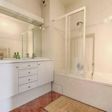 Spacious 3br Central - 8 Pax - 2 Mn From Croisette And Beach Parking & Ac Appartement Cannes
