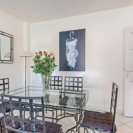 Spacious 3br Central - 8 Pax - 2 Mn From Croisette And Beach Parking & Ac * Cannes